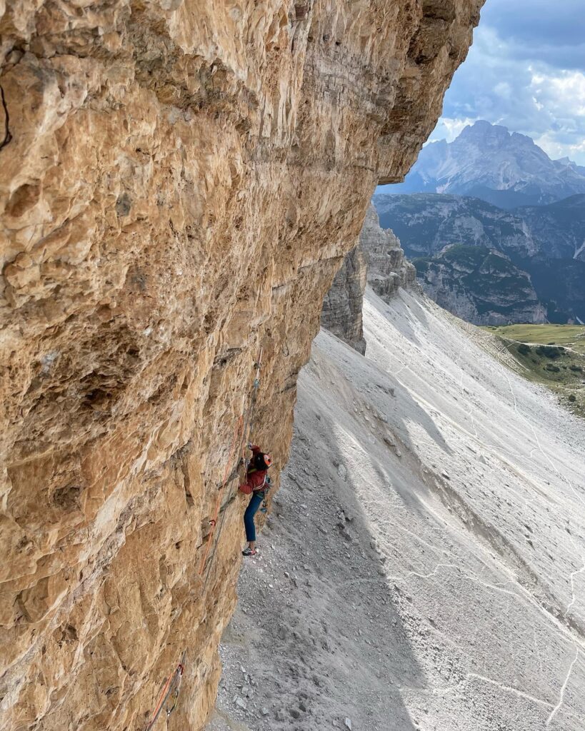 Scalare le rocce delle Dolomiti con Federica Mingolla